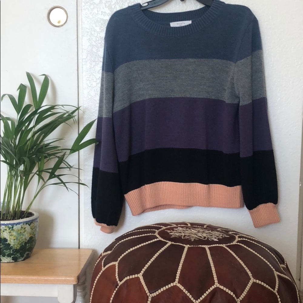 Sweater with crew neck